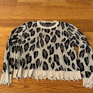 Fate Women’s Cheetah Sweater Size Small